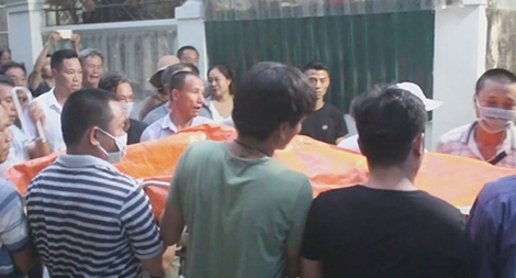 Nước mắt quê nghèo Quỳnh Lưu có nhiều ngư phủ mất tích, tử nạn sau vụ chìm tàu cá